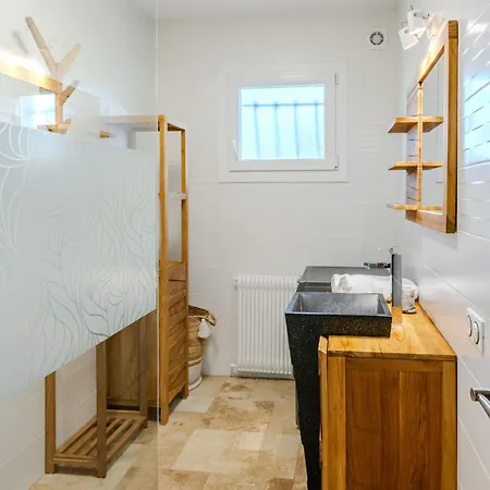 Douchamia Apartment
